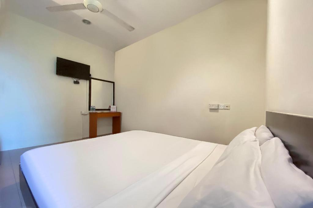 SPOT ON 89907 Motel Impian Seri Manjung Exterior foto