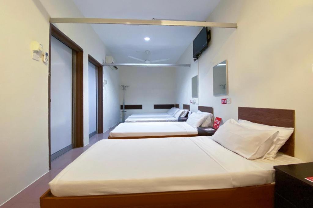 SPOT ON 89907 Motel Impian Seri Manjung Exterior foto